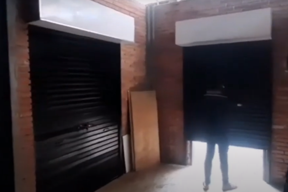 Rolling Door Bandung